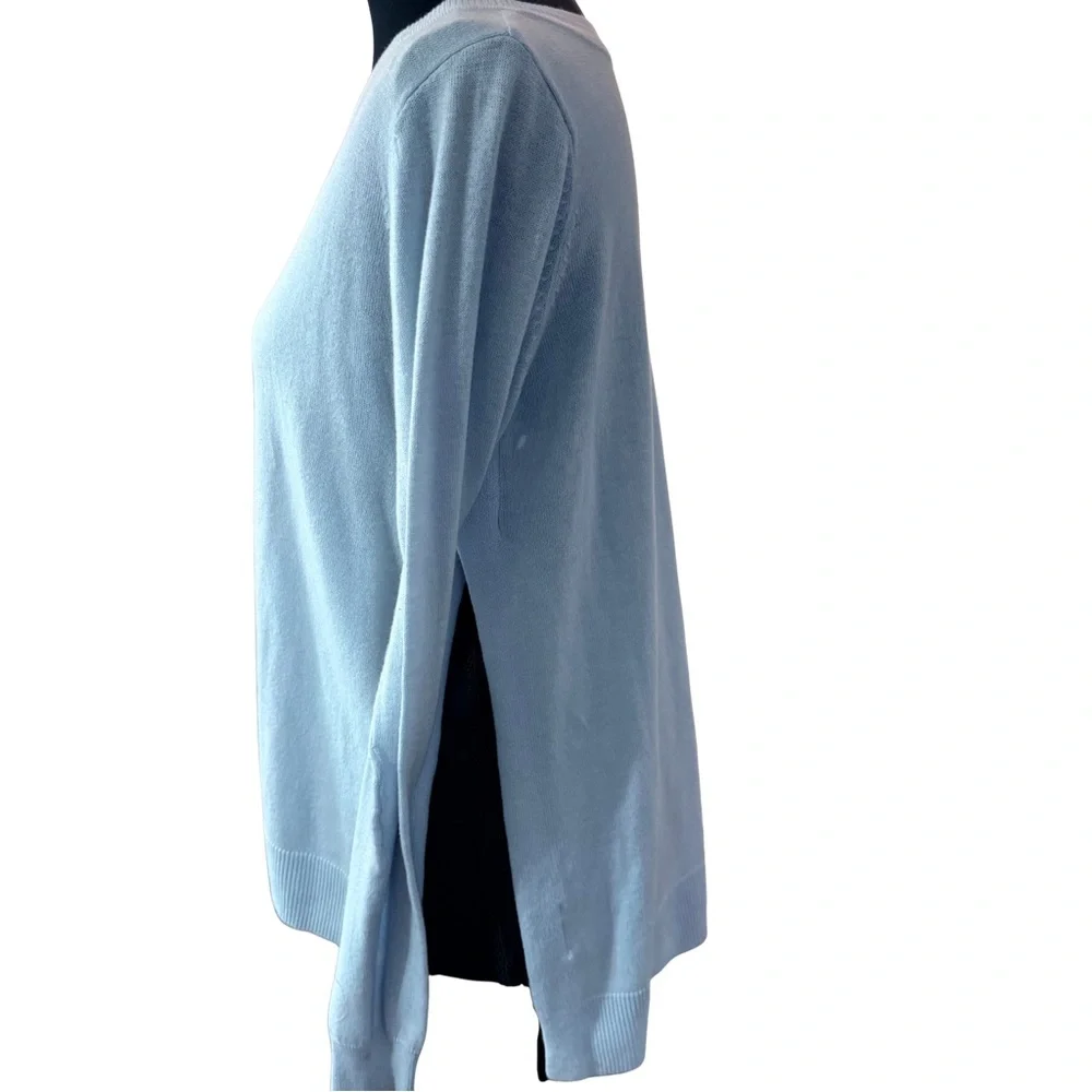 Old Navy Women's Light Blue‎ Side Slit Sweater Size Small